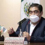 Hila el peso su cuarta jornada consecutiva a la baja