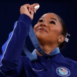 Kaley Cuoco se casa por tercera vez, ahora con Tom Pelphrey