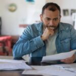 Pareja estafa a comerciantes con billetes falsos en región de Tecamachalco