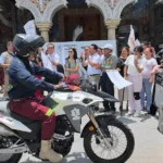 Khaby Lame, la estrella de TikTok, huye de EU tras la ofensiva de ICE de Trump; se desconoce su paradero.