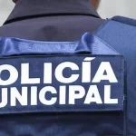 Chocan trenes de pasajeros y dejan al menos 8 decesos